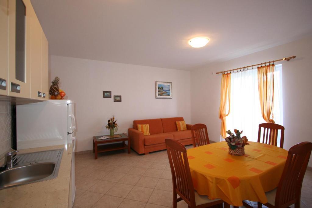 Apartments Bogovic Malinska Rum bild